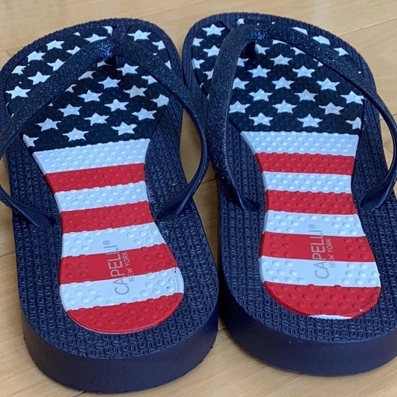 Capelli Of New York American Flag Flip Flops Size 8 - Picture 6 of 16
